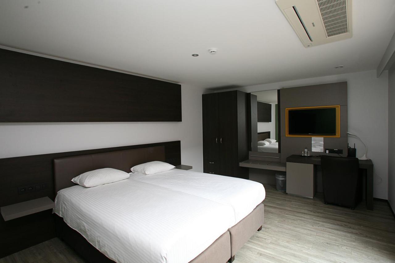 Hotel Au Prince Royal Leopoldsburg Zewnętrze zdjęcie